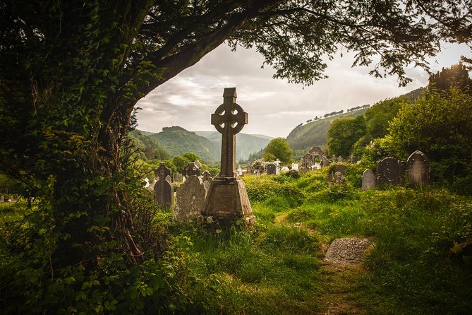 3-Day Blarney Castle, Kilkenny & Irish Whiskey Tour Inc Admission - Cobh: quick stop, heavy feeling, and a clear emigrant history thread