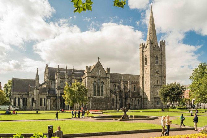 90 Minute Dublin Walking tour and Sightseeing tips - Viking Dublin to Dublin Castle: Dubhlinn becomes Dublin