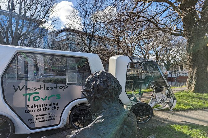 A Unique and Fun 1 Hour city tour of Dublin - Oscar Wilde at Merrion Square: a colorful story in marble