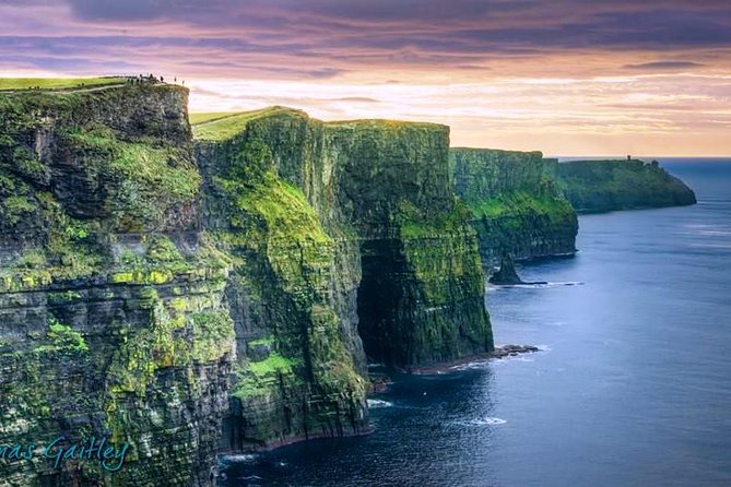Aran Island, Cliffs of Moher & Cruise tour from Galway. Guided. - A Galway day that hits the big coast, without the rental car stress
