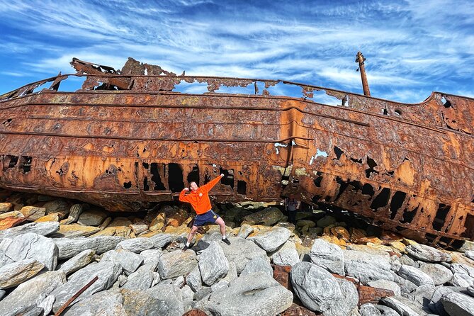 Aran Islands Bike Tour with Tea and Scones from Galway - Inisheer by Bike: Castles, Ancient Ruins, Sunken Churches, and Shipwrecks