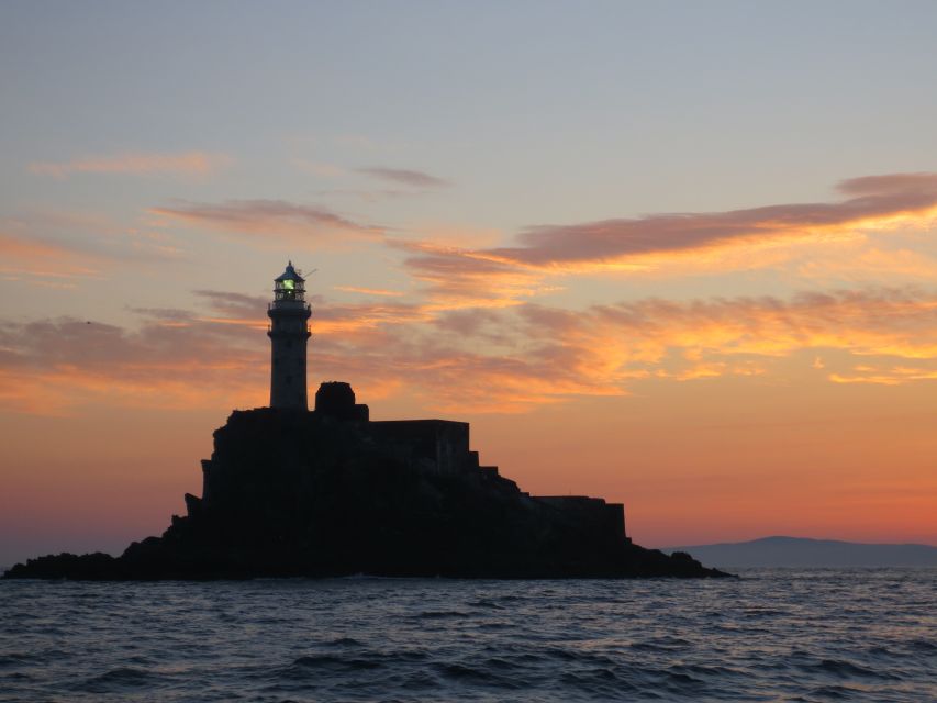 Baltimore Harbor: Sunset Cruise to Fastnet Rock Lighthouse - On board the Wave Chieftain: seating, comfort, and marine wildlife spotting