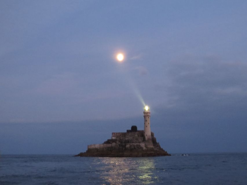 Baltimore Harbor: Sunset Cruise to Fastnet Rock Lighthouse - Getting to the pier and finding the Wave Chieftain