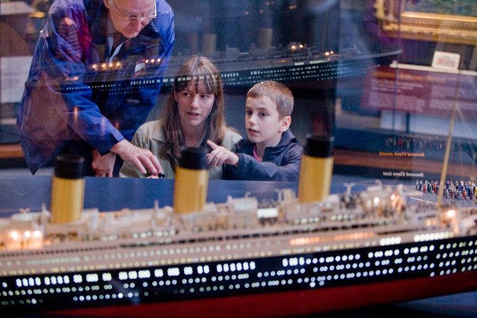 Belfast Day Tour From Dublin: Including Titanic Experience - Belfast center time: shopping, the Albert Clock, and a quick whiskey stop
