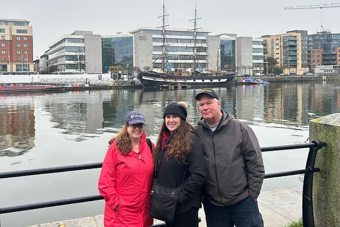 Best Dublin City & Bay Authentic Fun Tour with a True Dubliner - The Gravediggers Lunch Stop: Pub Culture Without the Tourist Script