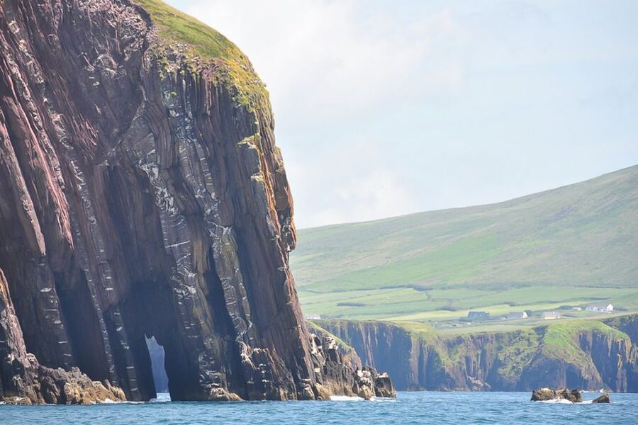 Best of Ireland 6-Day Backpackers Economy Tour - Price and What You Get for $1,058