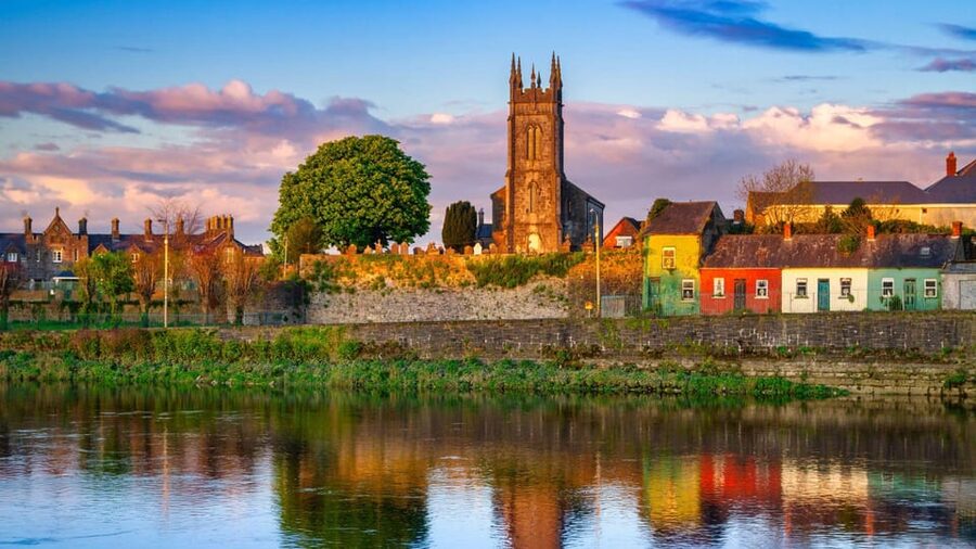 Best of Limerick: Private Walking Tour with a Local - King John’s Castle and the River Shannon Connection