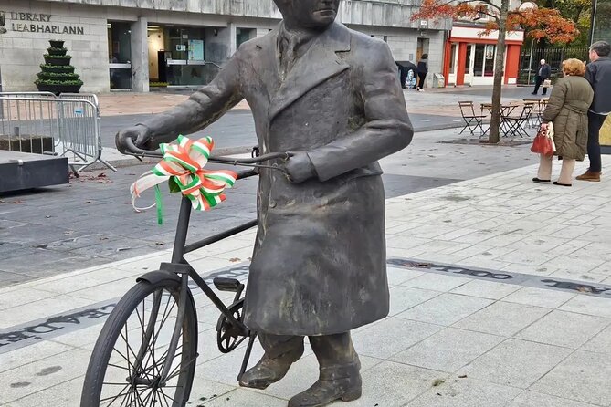 Blarney,Cork City,Kinsale,Ultimate Private Guided Minibus Tour. - Kinsale town hour: narrow streets and a food-first rhythm