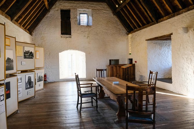 Blarney, Rock of Cashel & Cahir Castles Day Tour From Dublin - Tips to make your day feel smoother at each castle