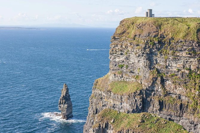 Cliffs of Moher Luxury Private Day Tour - Doolin for Folklore, Traditional Food, and Possibly a Pint of Guinness
