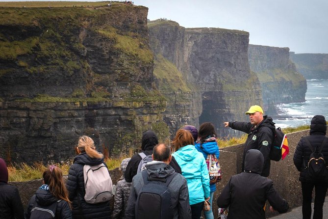 Cliffs Of Moher Tour In Spanish - The 7:30 start: meeting point, timing, and what to bring