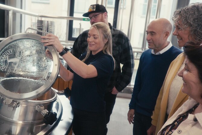 Clonakilty Distillery: Tour & Classic Whiskey Tasting - Arriving at the Visitor Experience and Gift Shop, then getting oriented fast