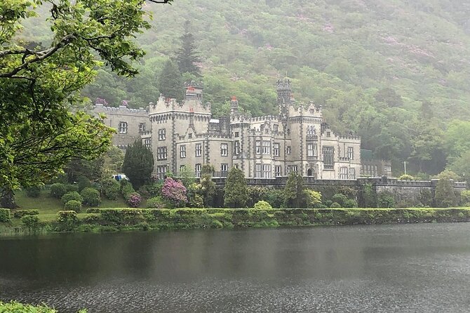 Connemara, Kylemore Abbey and Wild Atlantic Way tour from Galway - Connemara National Park or Kylemore Abbey, how to choose your 3 hours