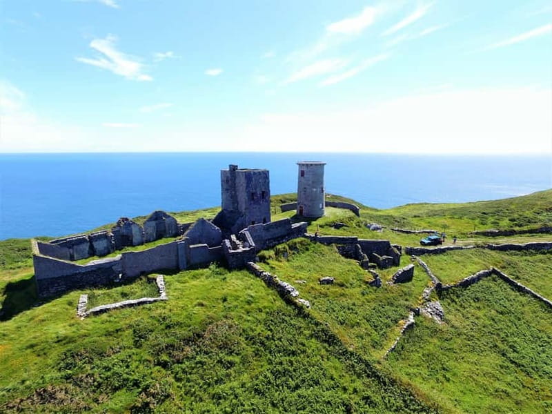 Cork: Fastnet Rock Lighthouse and Cape Clear Island Tour - Lunch on Cape Clear: pubs, bars, and fresh island produce