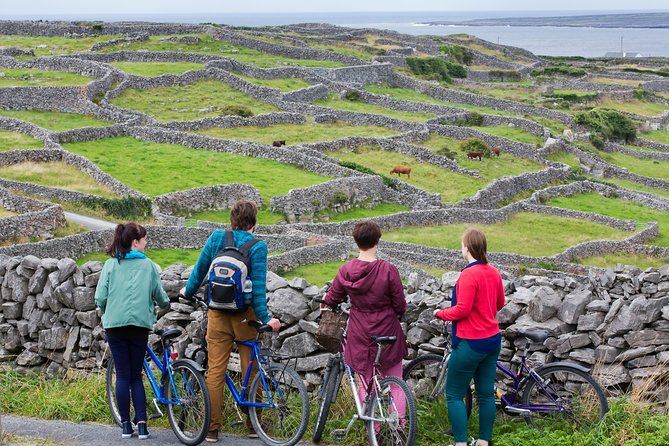 Cycling Inishmore Island. Aran Islands. Self-guided. Full day. - The Worm Hole: a rectangular tide pool you can plan around
