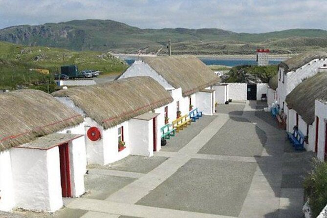 DAY TOUR: Highlights of Derry and Donegal - Over the border to Donegal for Grianan an Aileach and Burt Castle