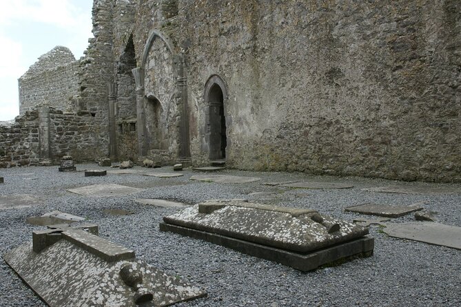Day trip to Cliffs of Moher & Bunratty Castle and Ennis - Cliffs of Moher: walking 210 meters up and deciding your pace
