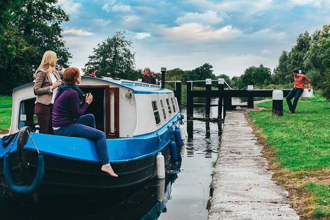 Digby Lock Cruise - Explore Ireland's Historic Grand Canal. - Leinster Aqueduct: 1783 engineering, plus a quick skipper history stop