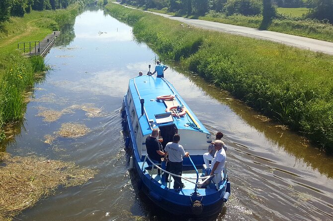 Digby Lock Cruise - Explore Ireland's Historic Grand Canal. - Over the aqueduct toward Digby Lock: navvies, horses, and work you can picture