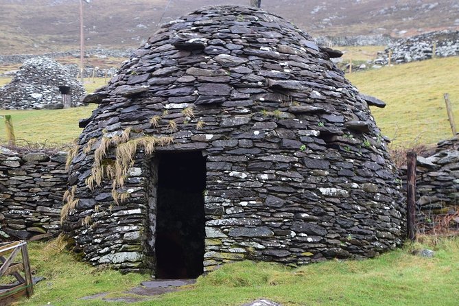 Dingle Peninsula and Slea Head Drive Group Tour - Gallarus Oratory: the early-Christian stop that adds weight to the views