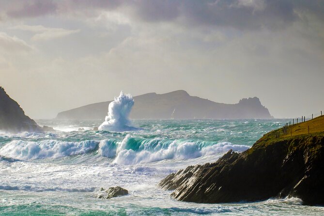 Dingle Peninsula Guided Walking Tour - Guides bring it to life: Kevin and Dáithí’s storytelling style