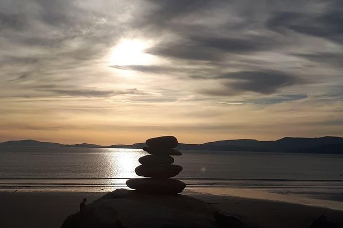 Dingle Peninsula & Slea Head - Private Mini Bus Tour - Fahan BeeHive Huts and Dunquin: ancient forms and Ireland’s far west