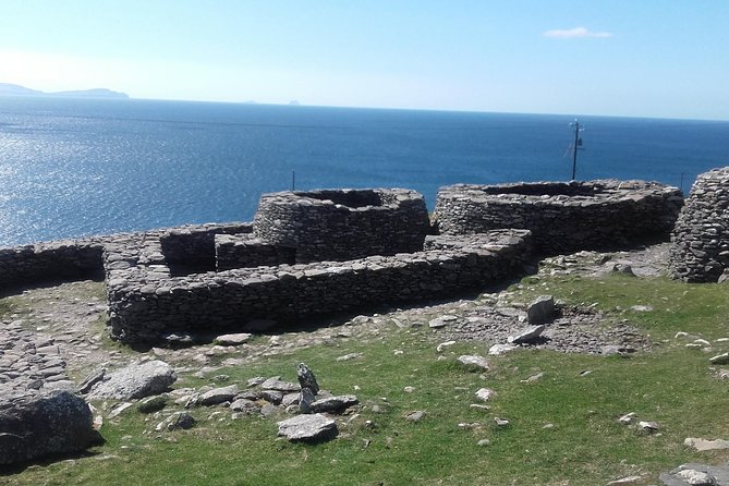 Dingle Peninsula & Slea Head - Private Tour - Dún Beag Fort Visitor Centre: promontory fort drama with sea views