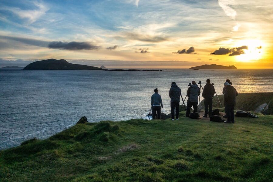Dingle: Slea Head Sunset & Magic Hours Photo Tour - Coumeenoole to Clogher: how the route stacks classic and quieter coastal views