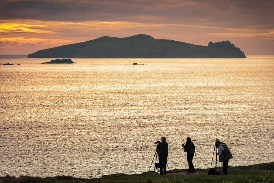 Dingle: Slea Head Sunset & Magic Hours Photo Tour - Minibus logistics and small-group comfort, so you do not feel rushed