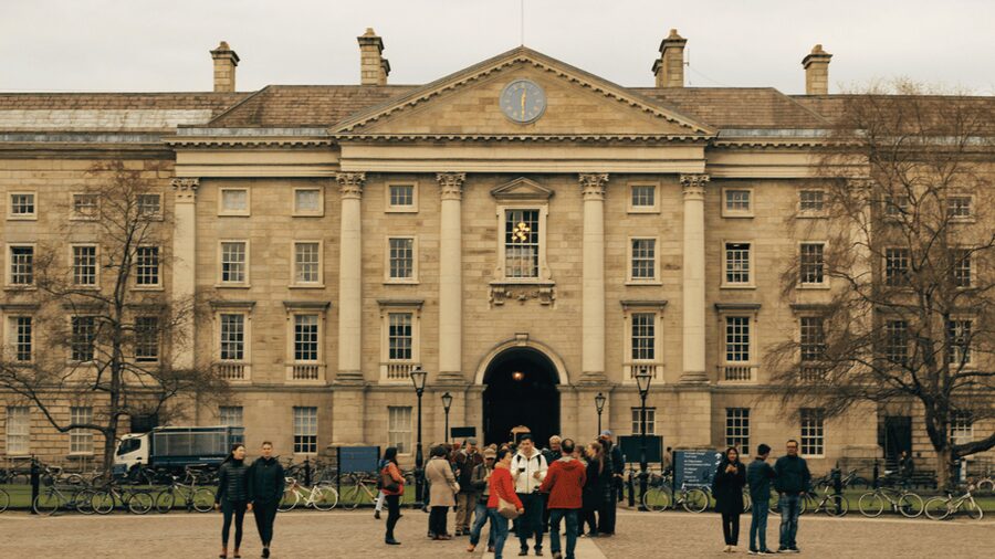 Dublin: 2 Hour City Center Guided Walking Tour - Trinity College exteriors and the Old Parliament House thread