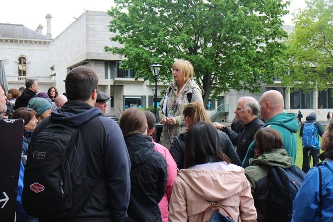 Dublin Book of Kells, Castle and Molly Malone Statue Guided Tour - Molly Malone statue photo moment and the Cockles and Mussels sing-along