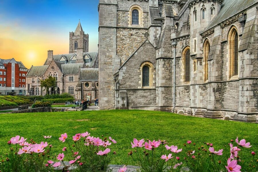 Dublin: Book of Kells, Dublin Castle and Christ Church Tour - Who should book this Dublin walk, and who might pass