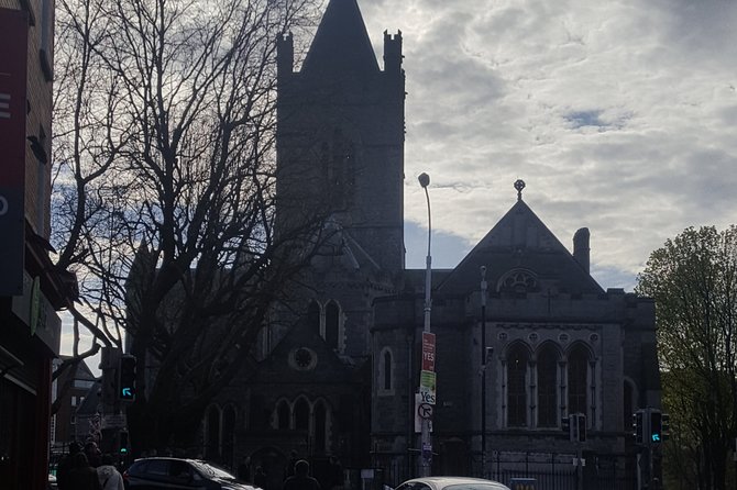 Dublin City Center Walking Tour - The 40 Steps: Jonathan Swift, medieval walls, and film scenes
