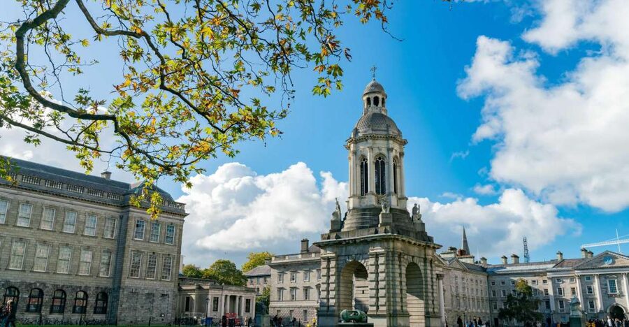 Dublin City Walking Tour, Vikings, St. Partick, Highlights - Where the Tour Starts: Molly Malone Statue on Suffolk Street