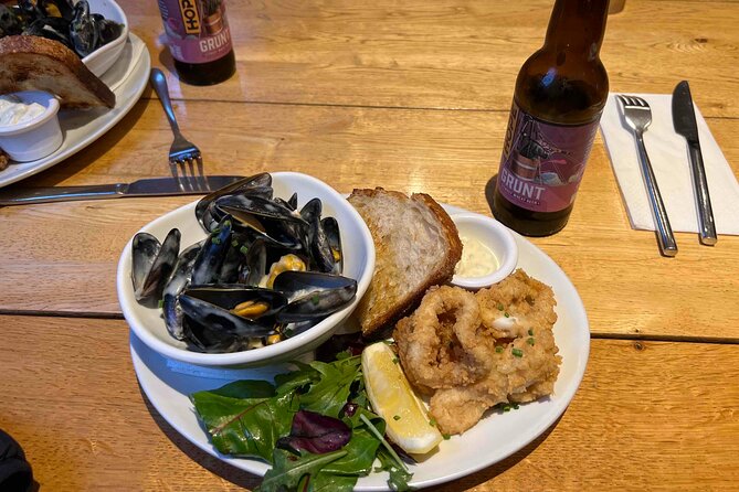 Dublin Coastal Craft Beer and Seafood Trail - Howth Old Courthouse: smoked salmon and Guinness soda bread
