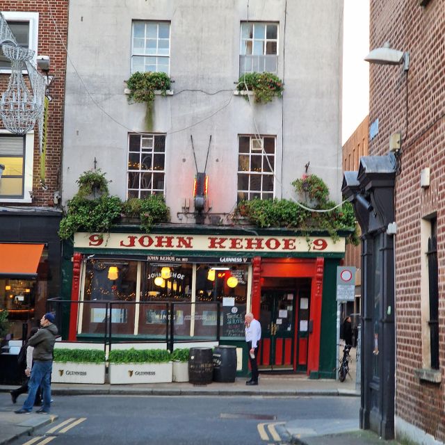 Dublin: Dublin City Highlights Private Guided Walking Tour - Trinity College in Context: Book of Kells and the Brian Boru Harp