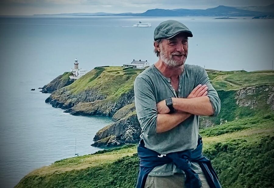Dublin: Dublin Coastal Hike and Pints & Puppies - A 3.5-Hour Plan That Feels Like a Walk, Not a Chore