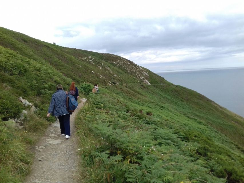 Dublin: Full-Day Howth and Malahide Castle Tour - The optional walk from Howth Summit to the village