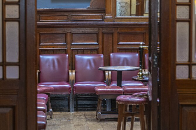 Dublin Guided Irish Coffee Masterclass with Whiskey Tasting - POWERS Tasting Included: What You Learn From Two Styles