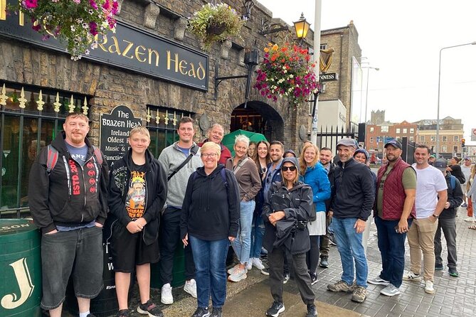 Dublin Guinness Storehouse, Molly Malone Statue and Book of Kells - Trinity College Dublin: walking the gates and getting to the Book of Kells Experience