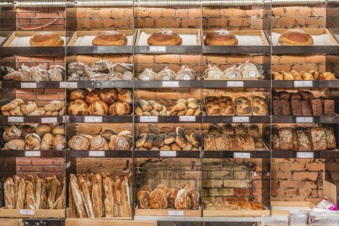 Dublin Historical Centre Food Tour with 8 Food Tastings & Drinks - The Irish Cheese Stop: A Tasting That Turns History Into Flavor