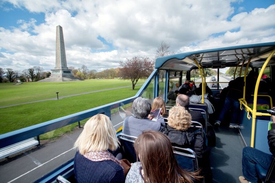 Dublin: Hop-on Hop-off Bus Tour - Phoenix Park and Dublin Zoo: a green reset from the city center