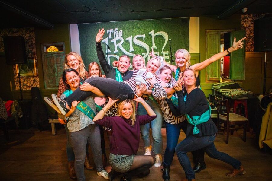 Dublin: Irish Music and Dance Show with Dance Lesson - How to get the best seats and join in without stress
