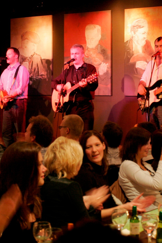 Dublin: Irish Night Show at the Merry Ploughboy Pub - Optional 3-Course Dinner, Big Portions and One Possible Miss