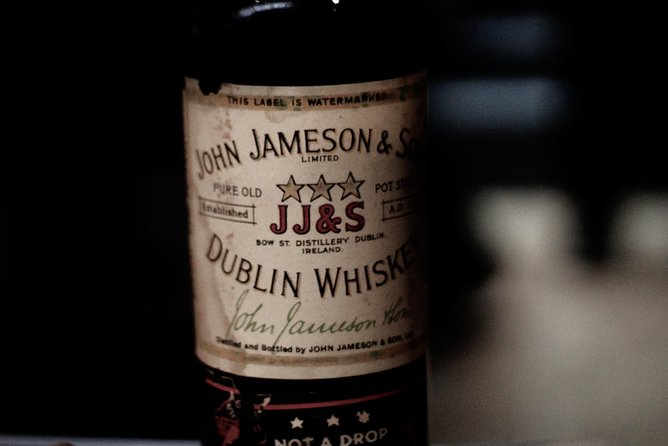 Dublin Jameson Distillery and Guinness Storehouse Guided Tour - Jameson Distillery Bow St: where whiskey storytelling becomes a tasting