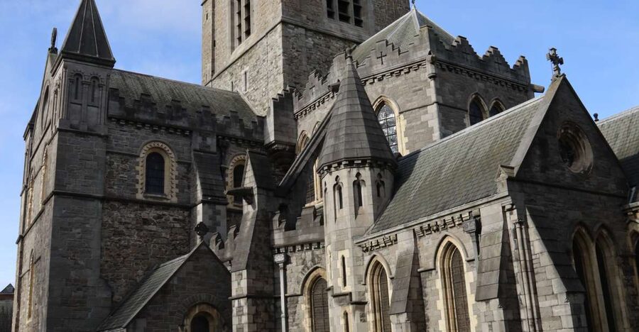 Dublin: Macabre History Walking Tour - The Death of Cuchulainn, Ravens, and a Statue Stop You’ll Remember