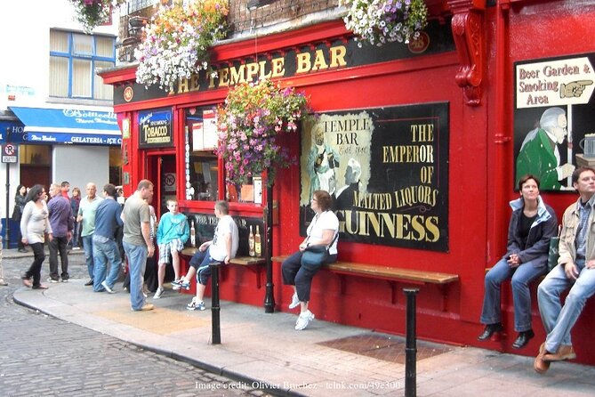Dublin Off-The-Beaten-Path Private Literary Walking Tour - Exploring Dublin’s literary history in the main stretch