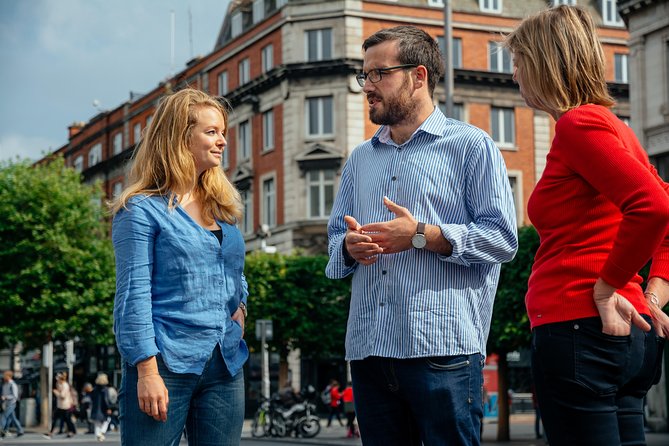 Dublin Private Highlights & History of 1916 Easter Rising Tour - How a 3-hour Dublin walk connects you to 1916