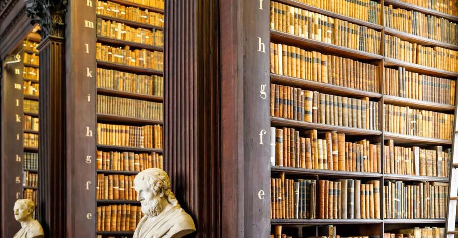 Dublin: Skip-the-line Book of Kells & Old Town Private Tour - How skip-the-line really works with timed tickets and security checks