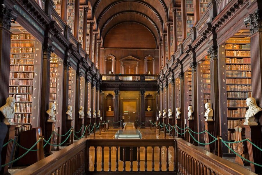 Dublin: Skip-the-line Book of Kells & Old Town Private Tour - Private car transfers and how the timing tends to work